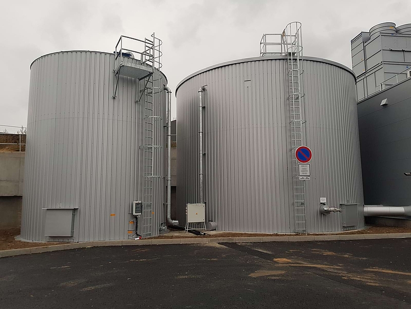 Löschwassertank 2-Behälter-Anlage mit Außenisolierung grün