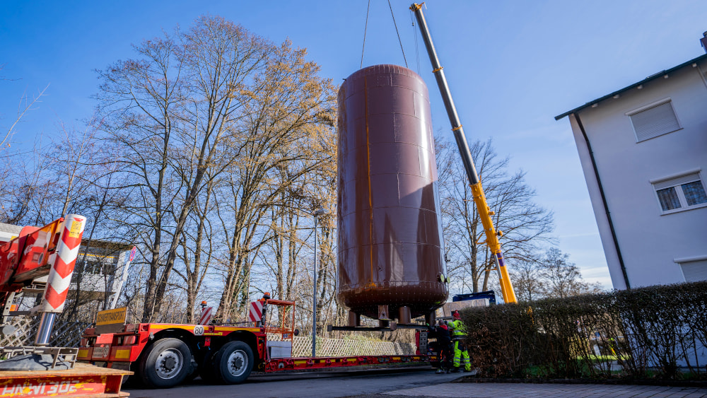 Abladen des Pufferspeichers Ansicht von weitem